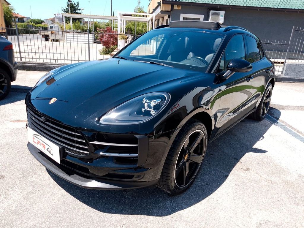 Porsche Macan 2021