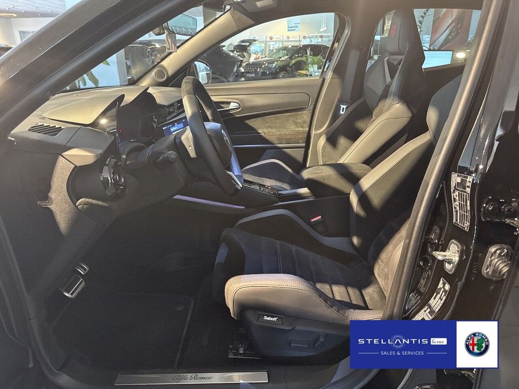 Alfa Romeo Junior 2025