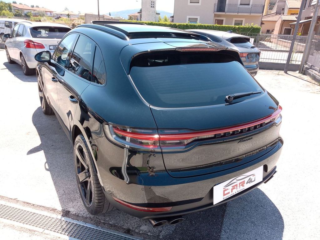 Porsche Macan 2021