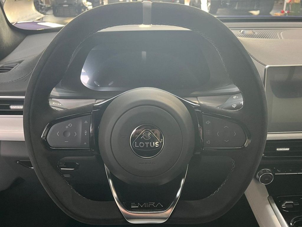 Lotus Emira