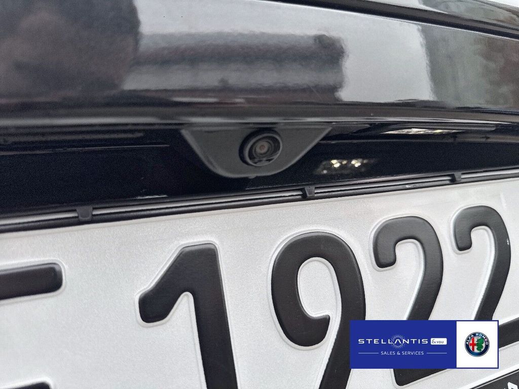 Alfa Romeo Stelvio 2025