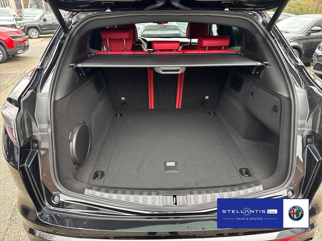 Alfa Romeo Stelvio 2025