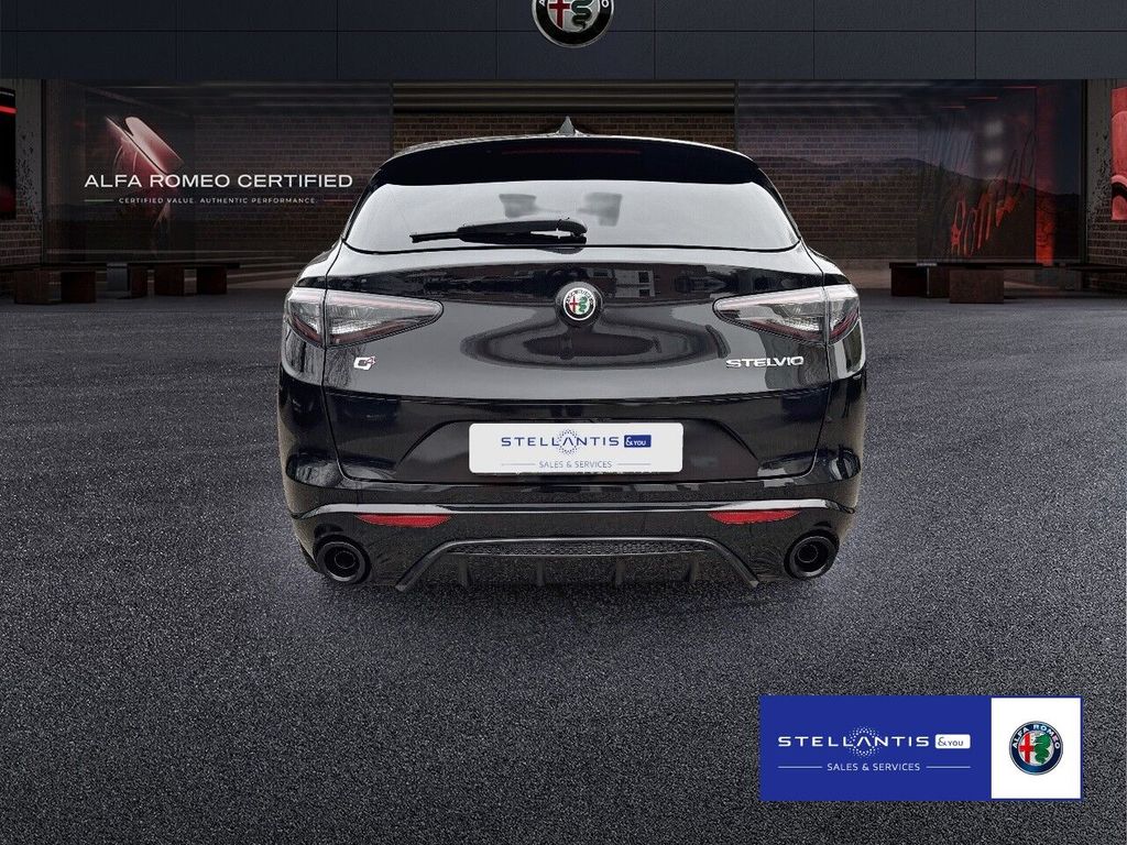Alfa Romeo Stelvio 2025