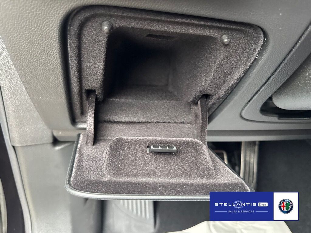 Alfa Romeo Stelvio 2025