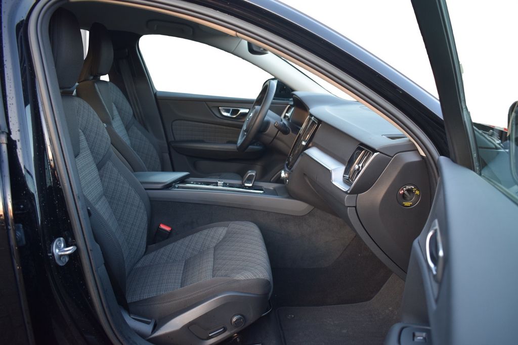Volvo V60 2022