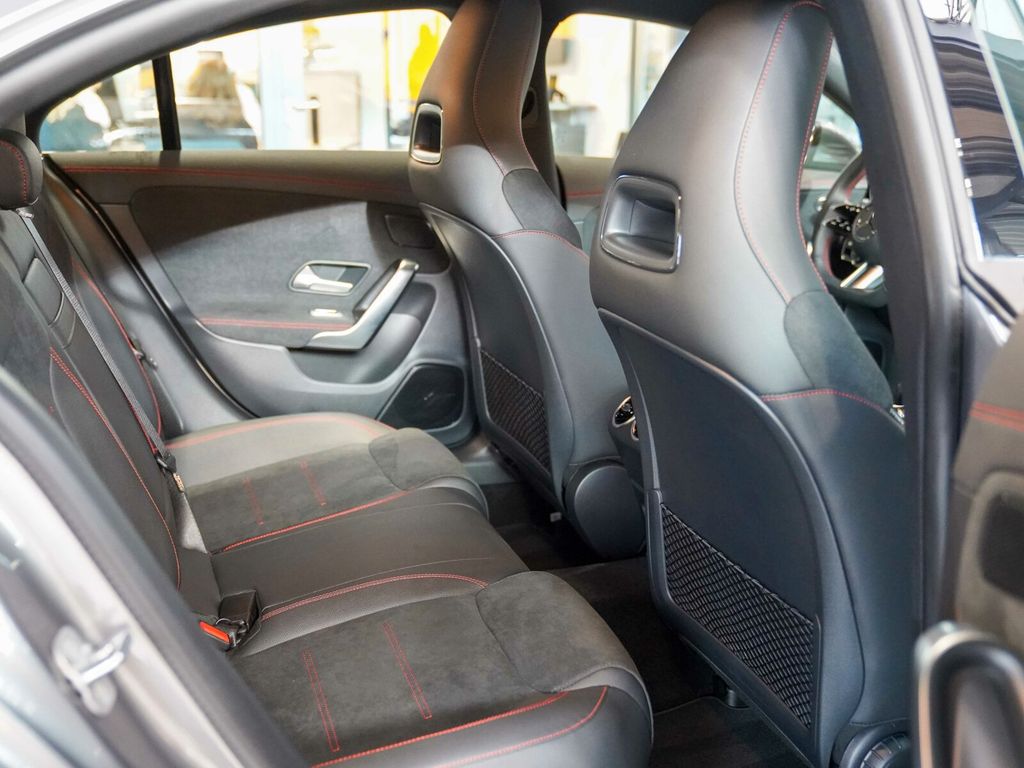 Mercedes-Benz CLA 200 2024