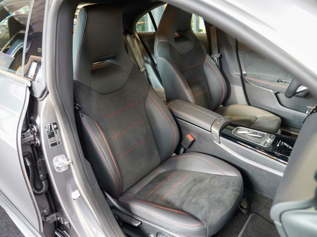 Mercedes-Benz CLA 200 2024