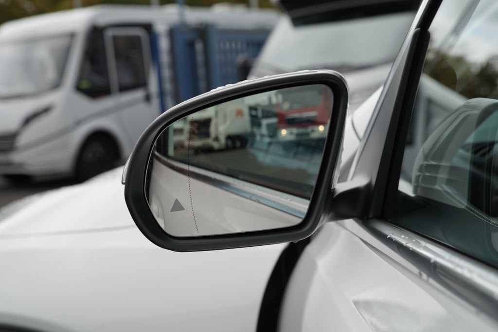 Mercedes-Benz EQB 2024