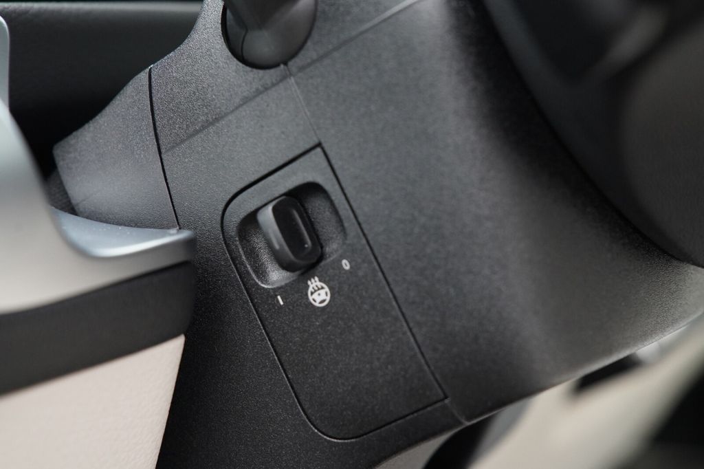 Mercedes-Benz EQB 2024