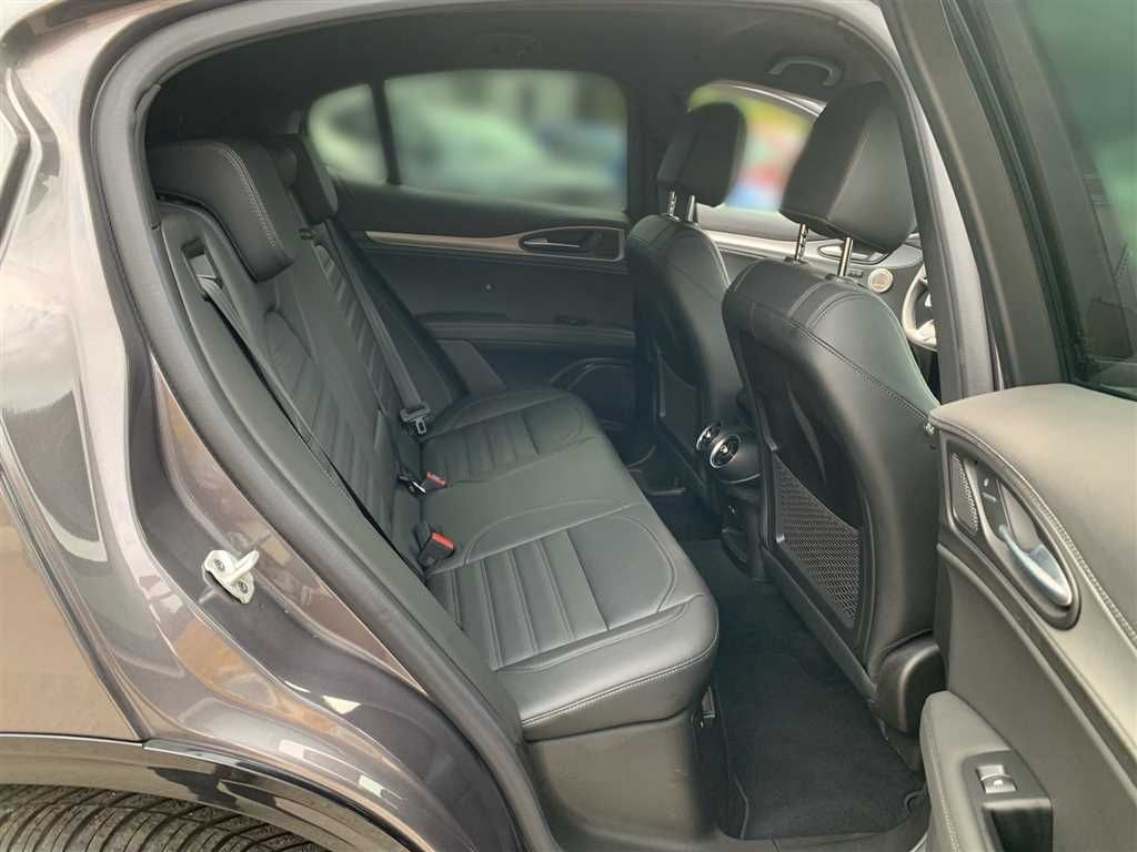 Alfa Romeo Stelvio 2024