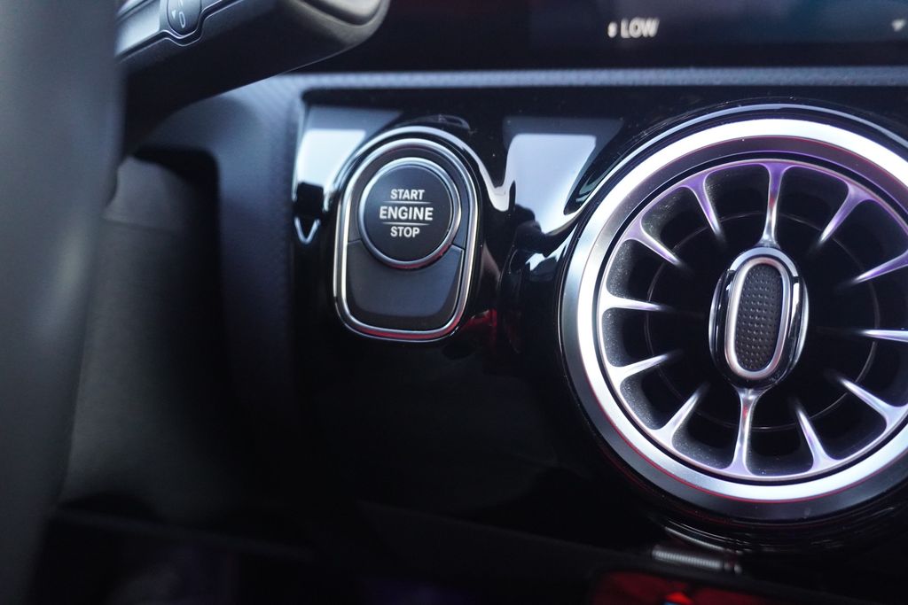 Mercedes-Benz A 250 2021