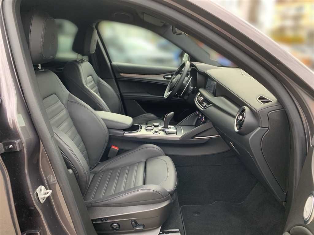 Alfa Romeo Stelvio 2024