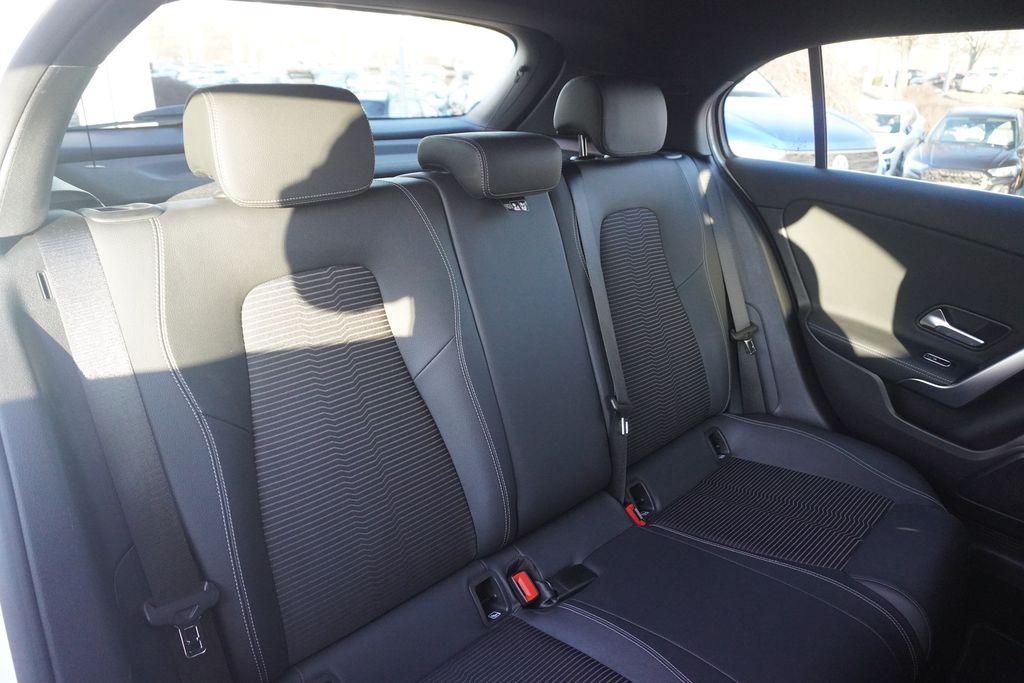 Mercedes-Benz A 250 2021