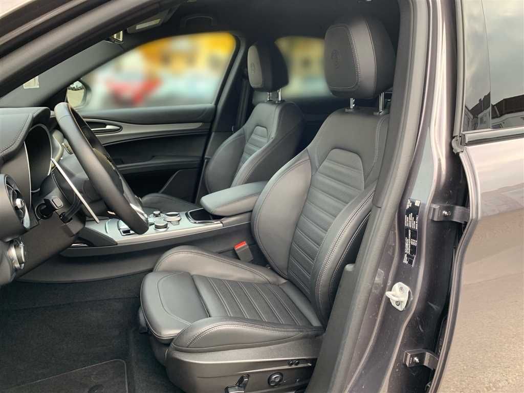 Alfa Romeo Stelvio 2024