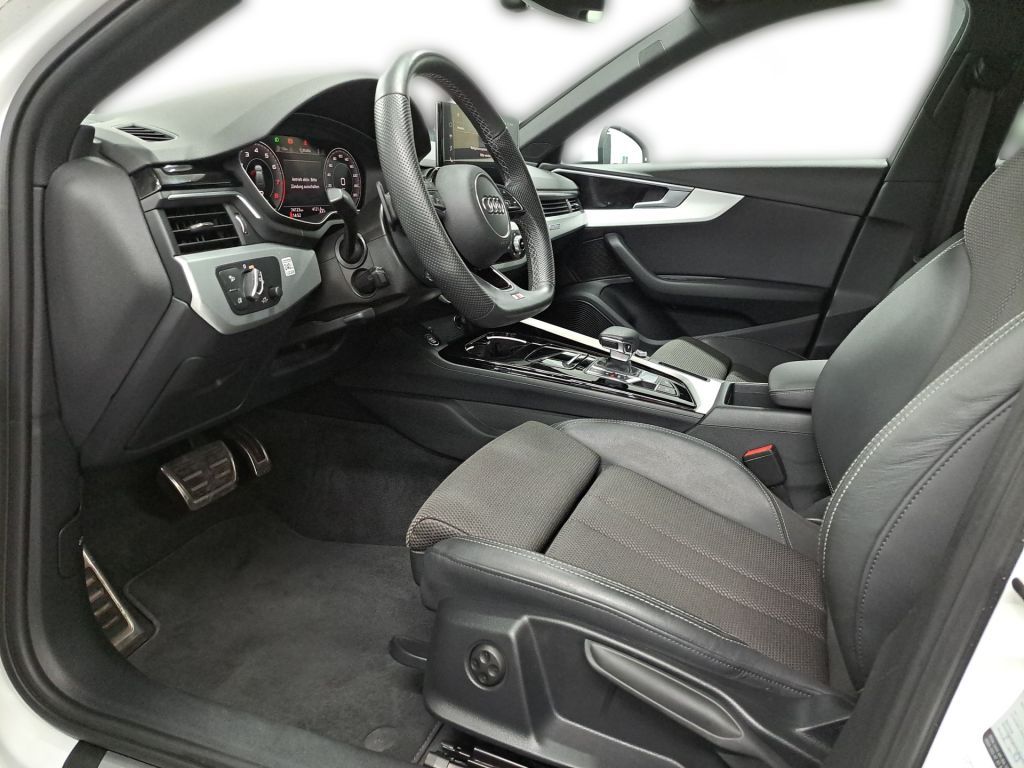 Audi A4 2021