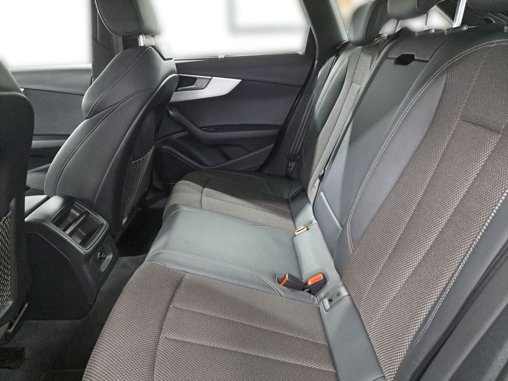 Audi A4 2021