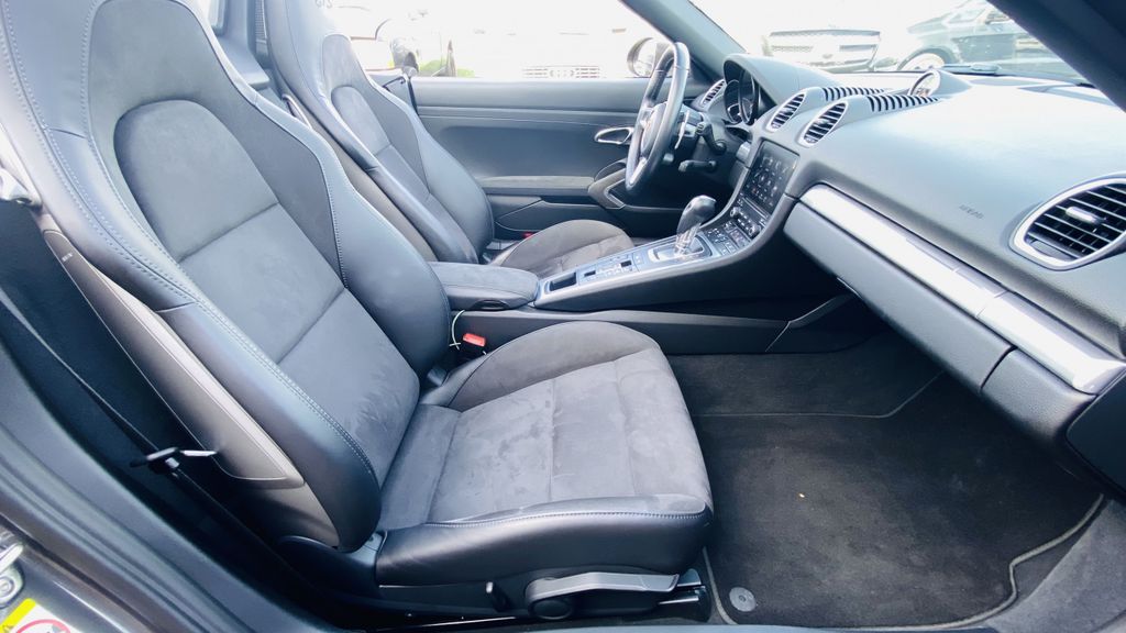 Porsche Boxster 2022