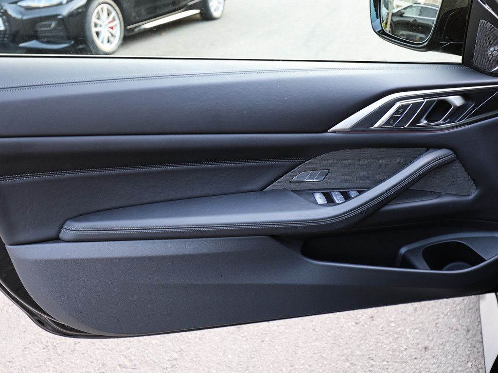 BMW M4 2025