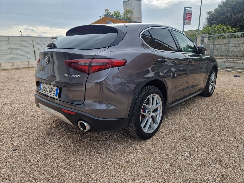 Alfa Romeo Stelvio 2020