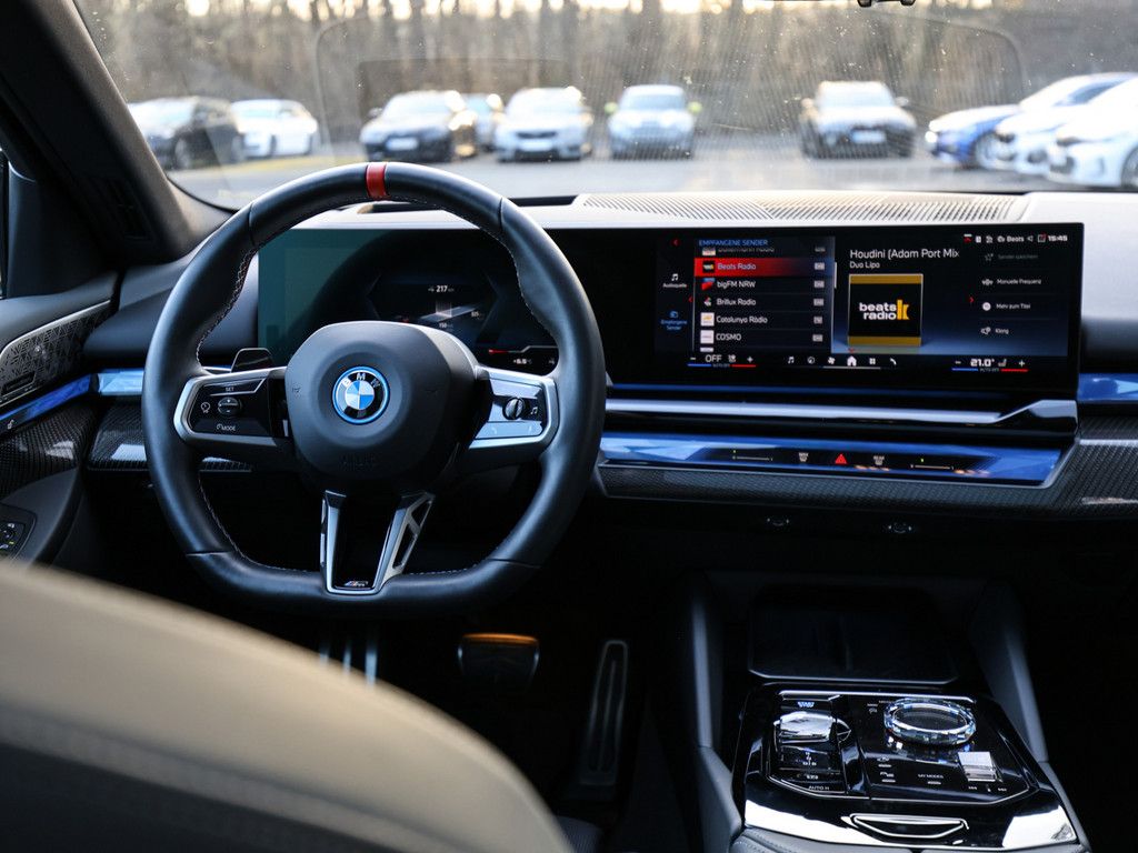BMW i5 2024