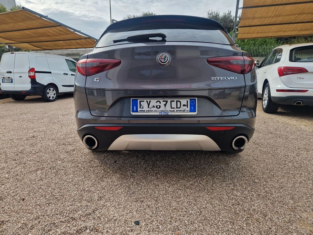 Alfa Romeo Stelvio 2020