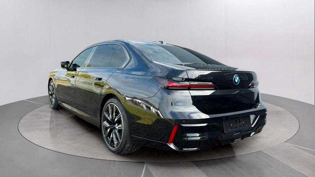 BMW i7 2024
