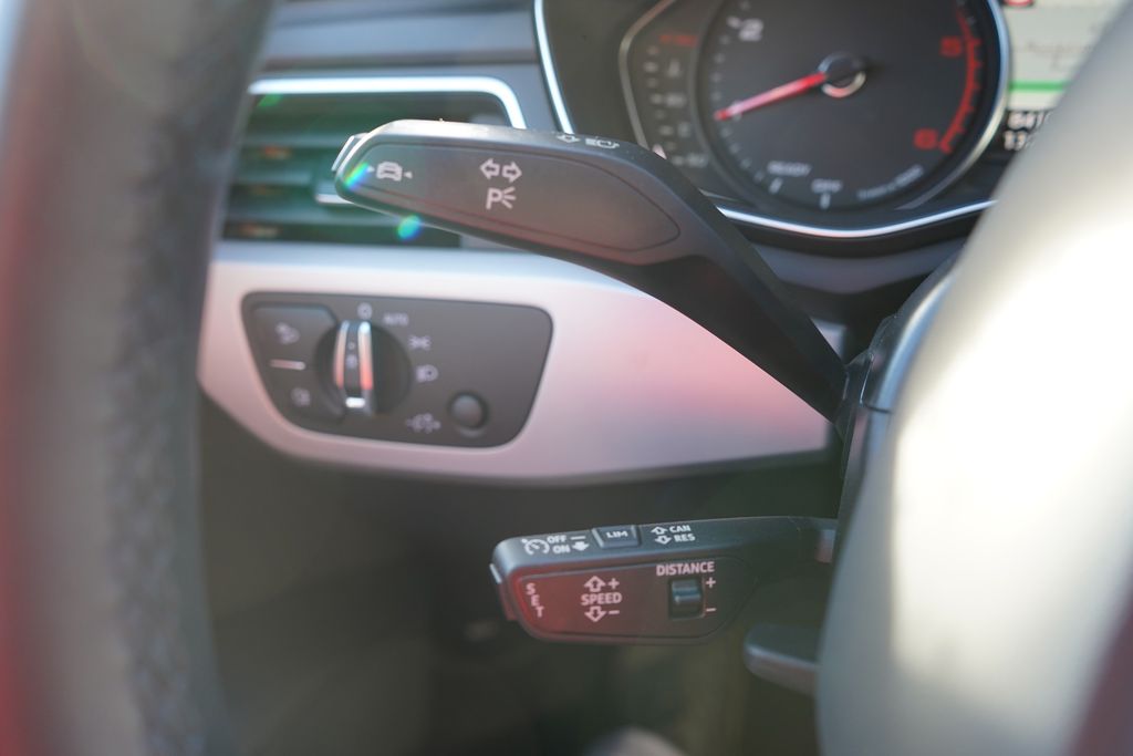 Audi A4 2023