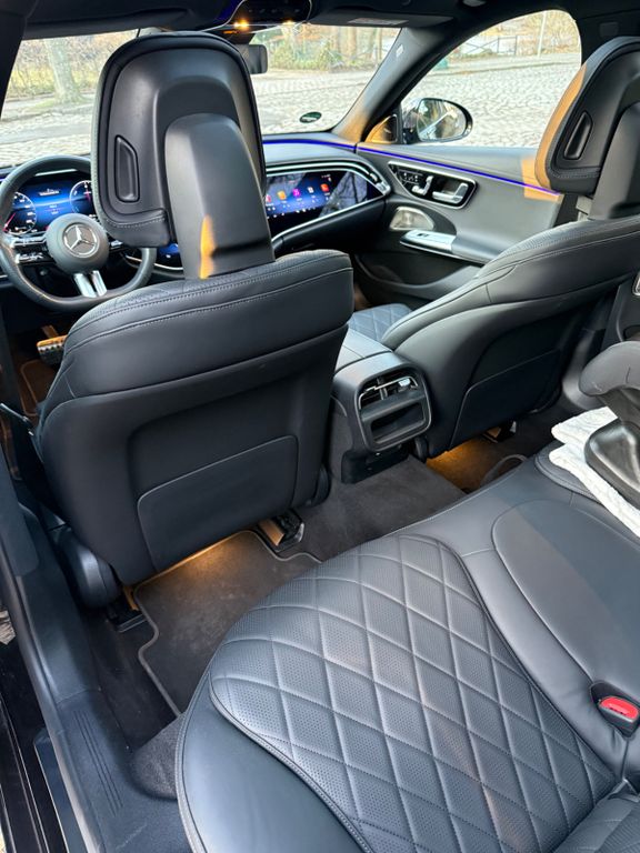 Mercedes-Benz E 300 2025