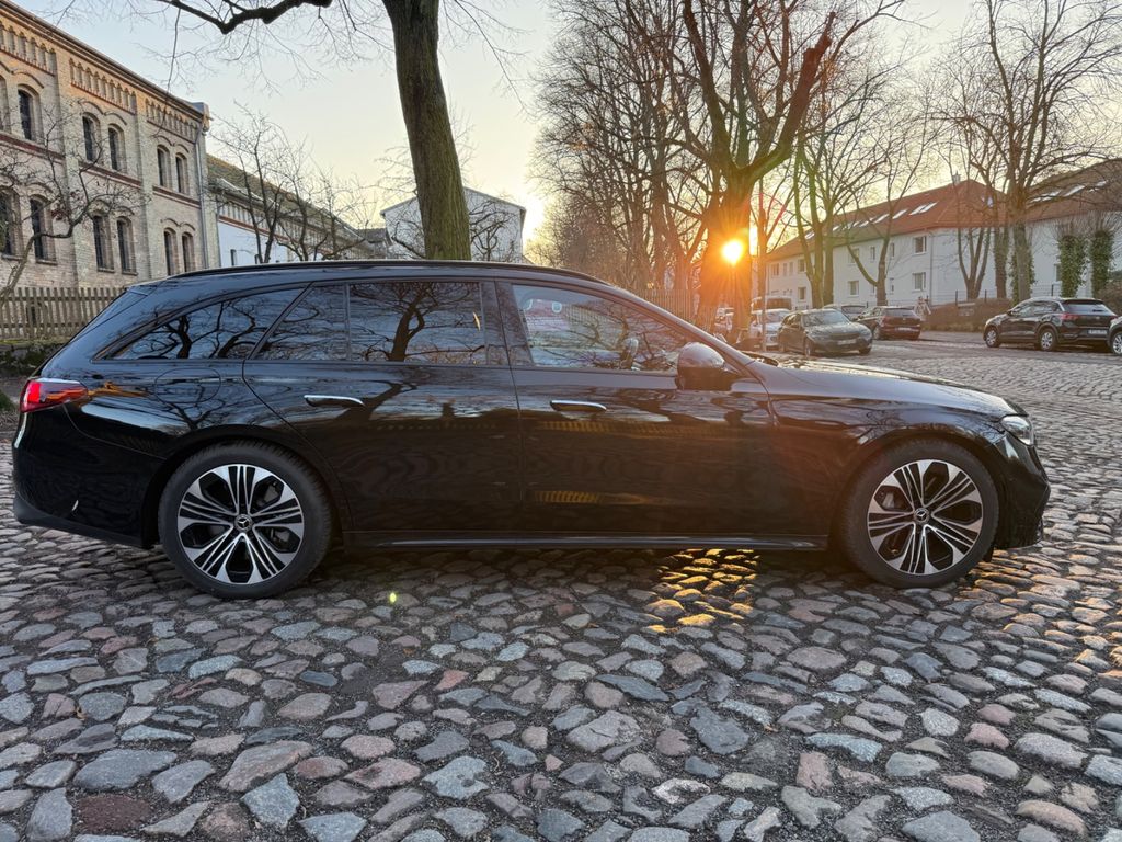 Mercedes-Benz E 300 2025