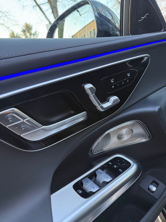 Mercedes-Benz E 300 2025