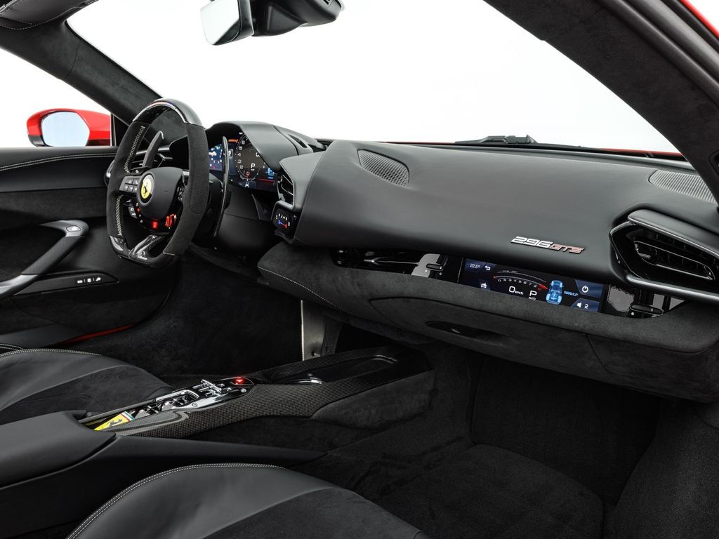 Ferrari 296 GTS 2025