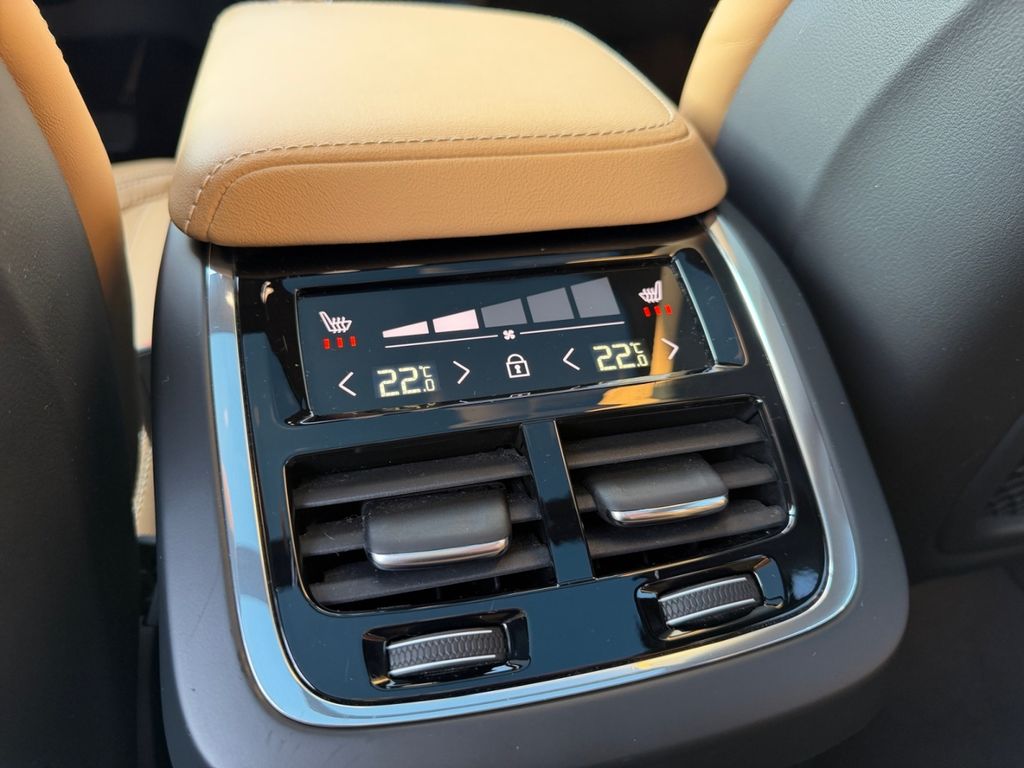 Volvo V60 Cross Country 2023