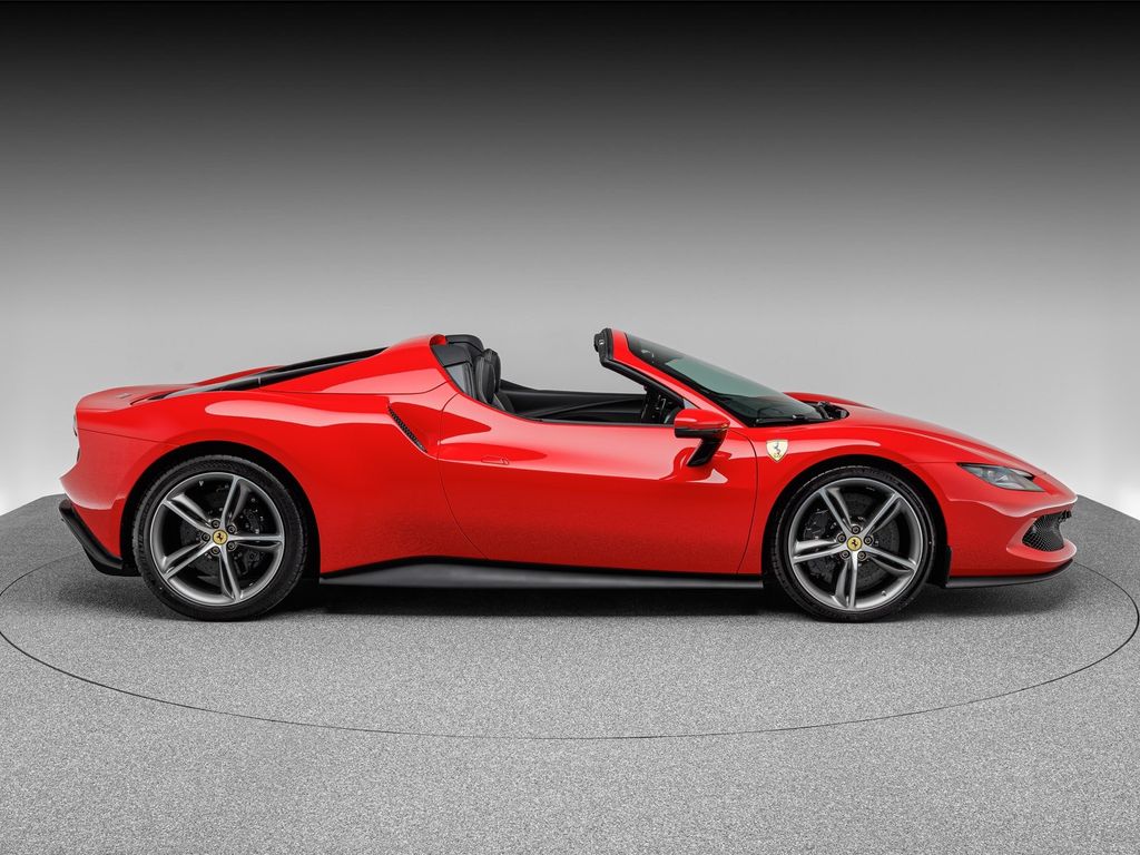 Ferrari 296 GTS 2025