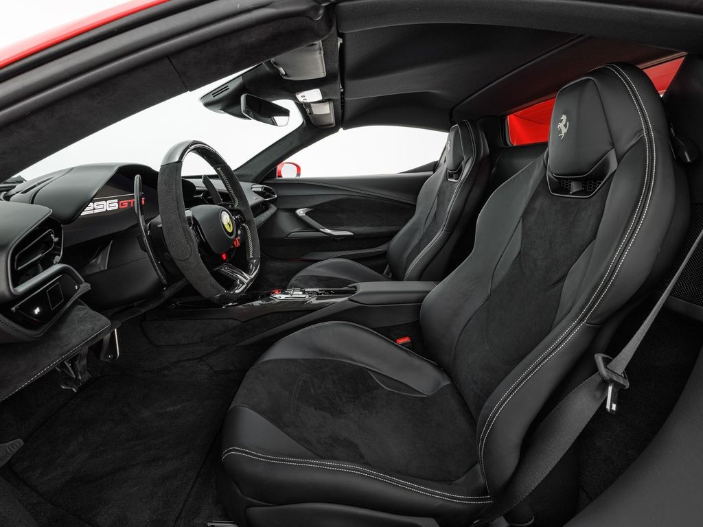 Ferrari 296 GTS 2025
