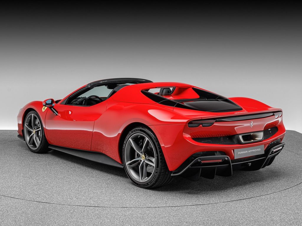 Ferrari 296 GTS 2025