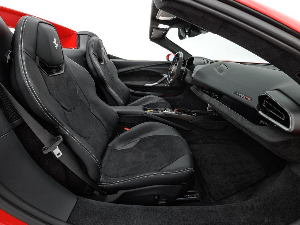Ferrari 296 GTS 2025