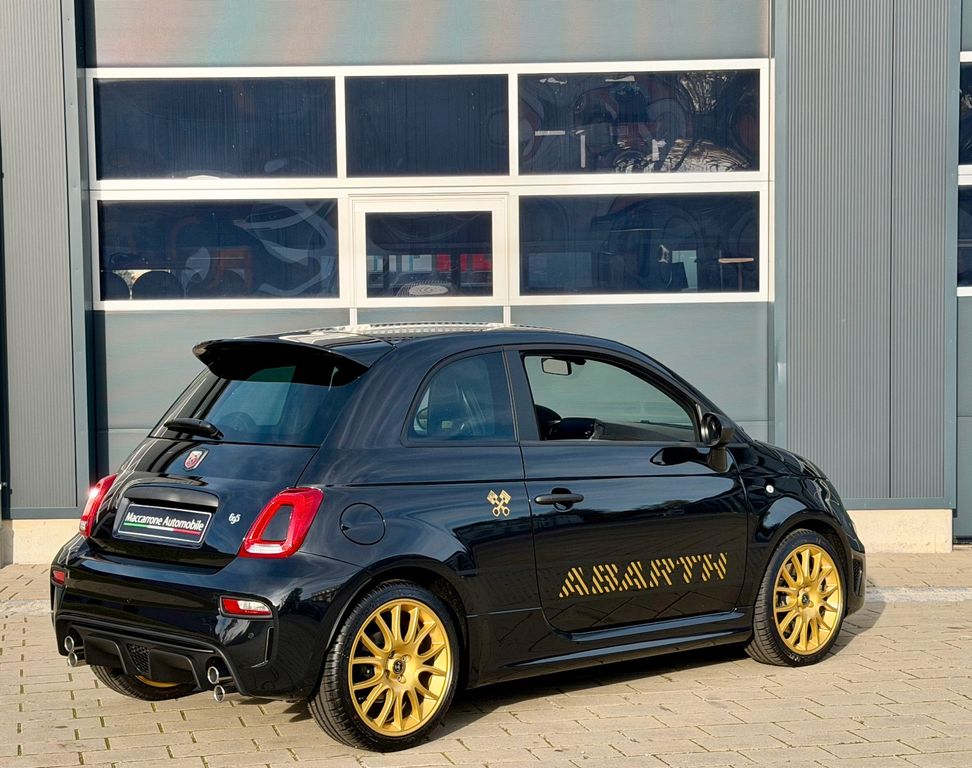 Abarth 695 2024