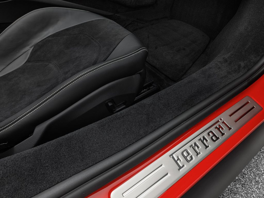 Ferrari 296 GTS 2025