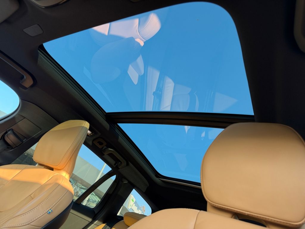 Volvo V60 Cross Country 2023