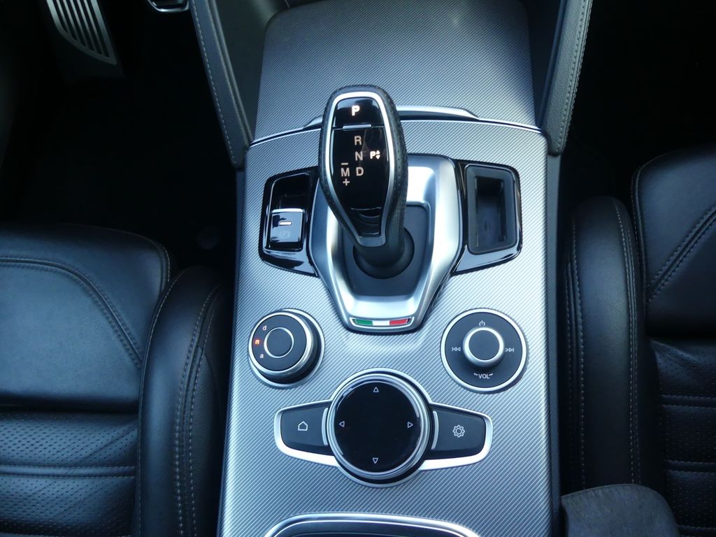 Alfa Romeo Stelvio 2020