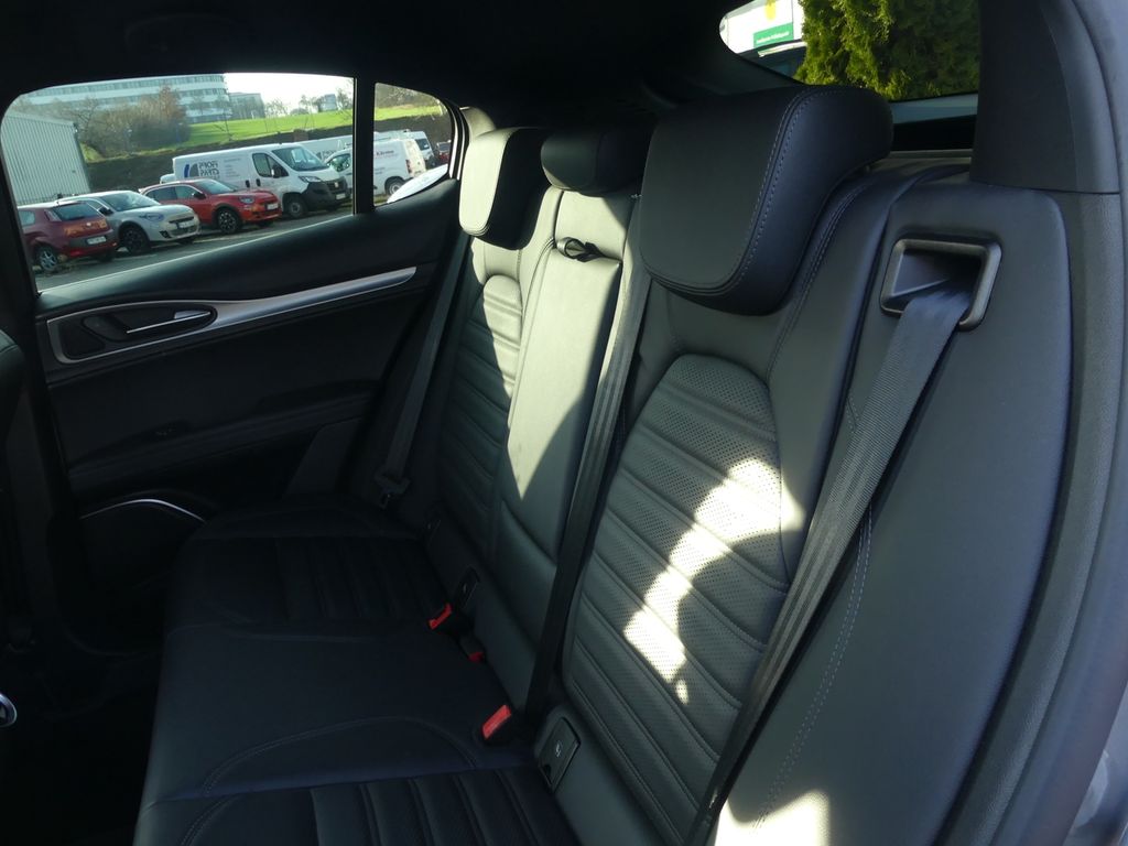 Alfa Romeo Stelvio 2020