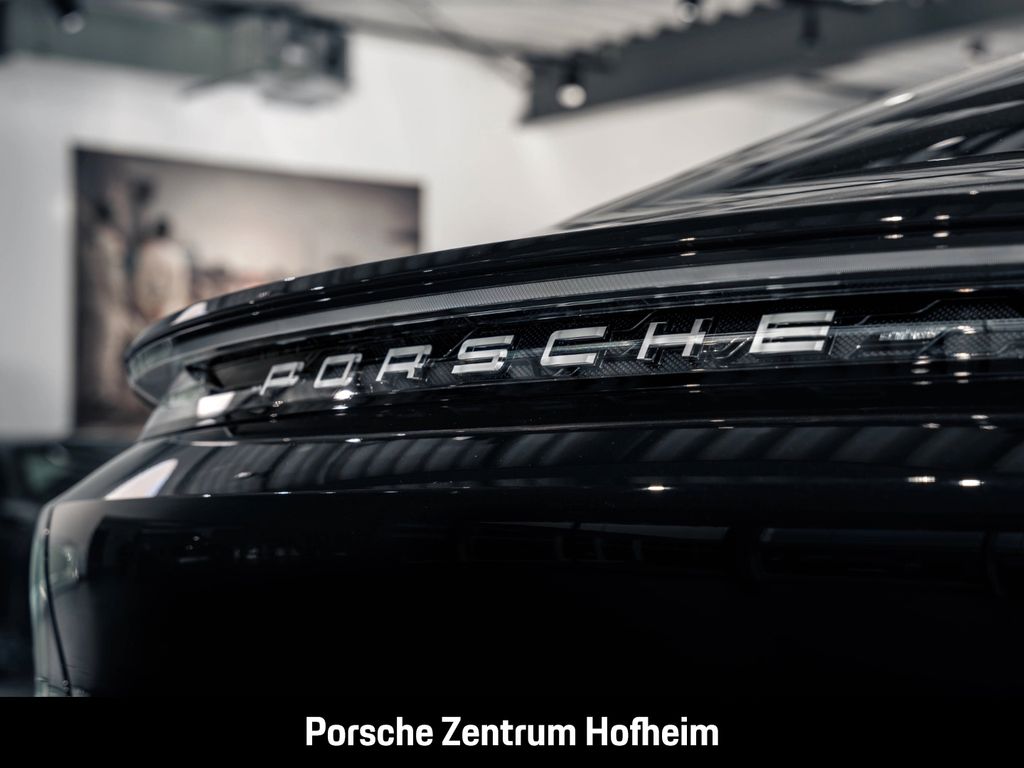 Porsche Taycan 2021