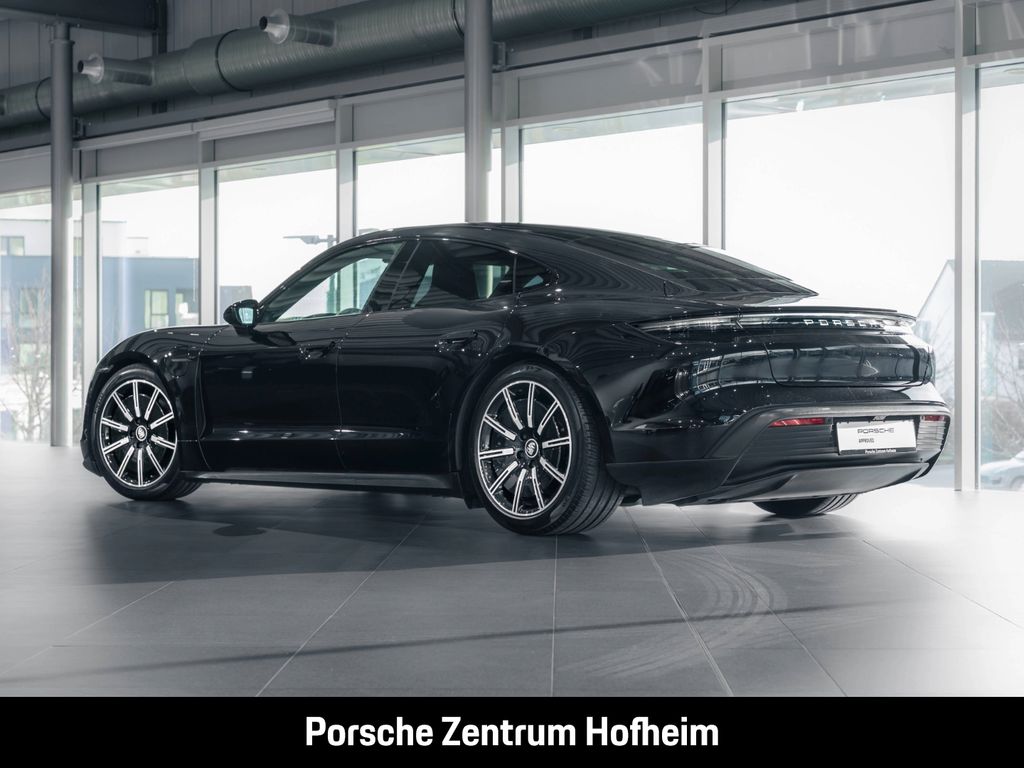 Porsche Taycan 2021