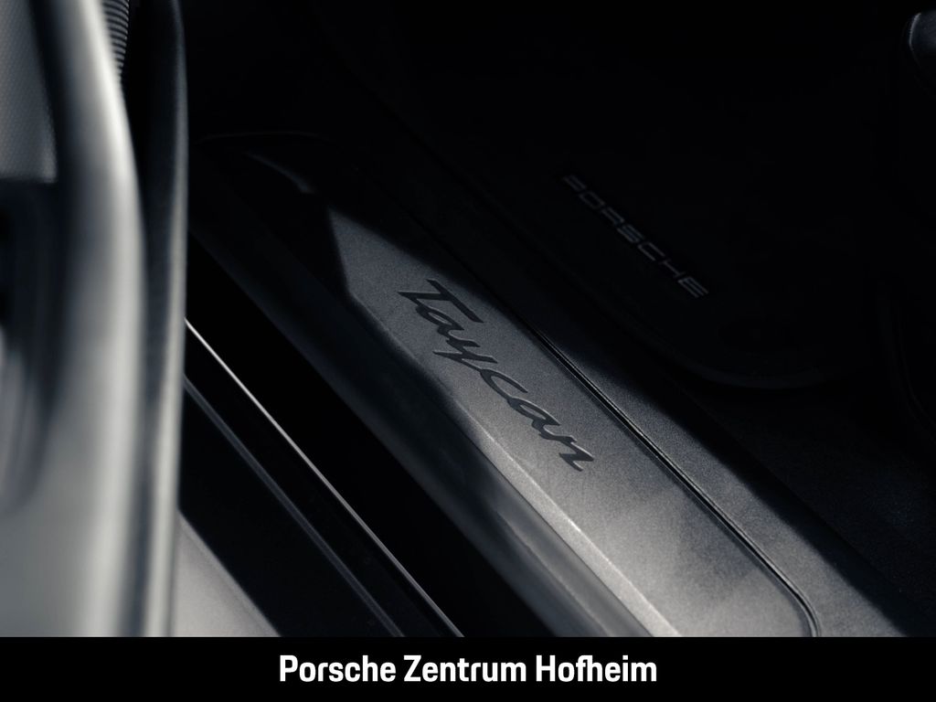 Porsche Taycan 2021