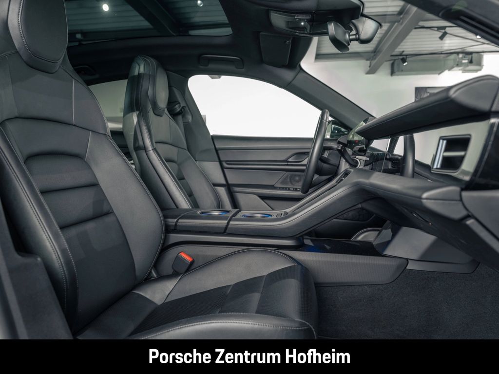 Porsche Taycan 2021