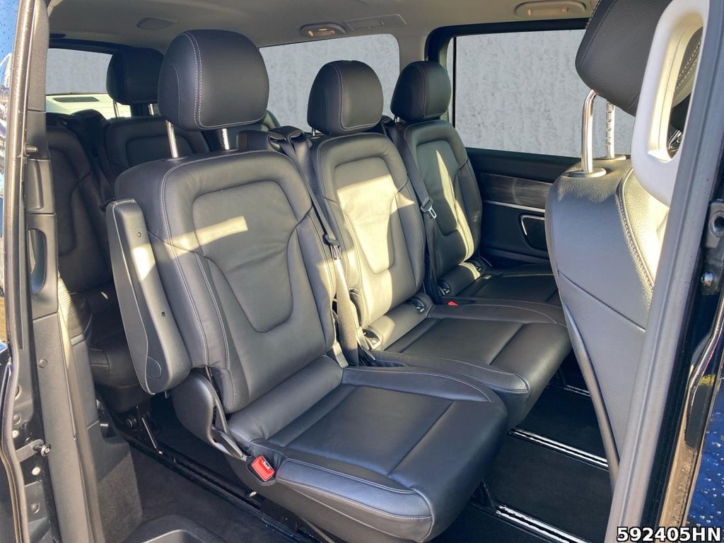 Mercedes-Benz V 300 2024