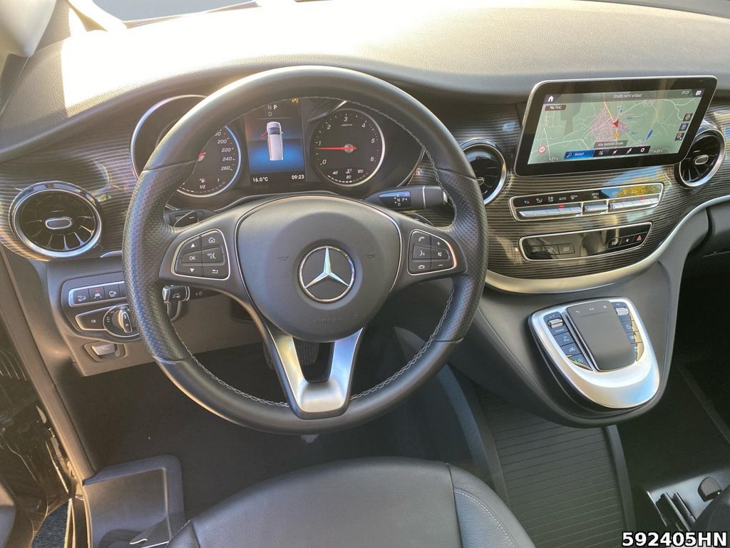 Mercedes-Benz V 300 2024