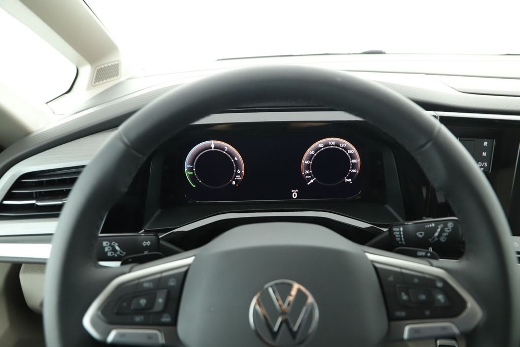 Volkswagen T7 Multivan 2025