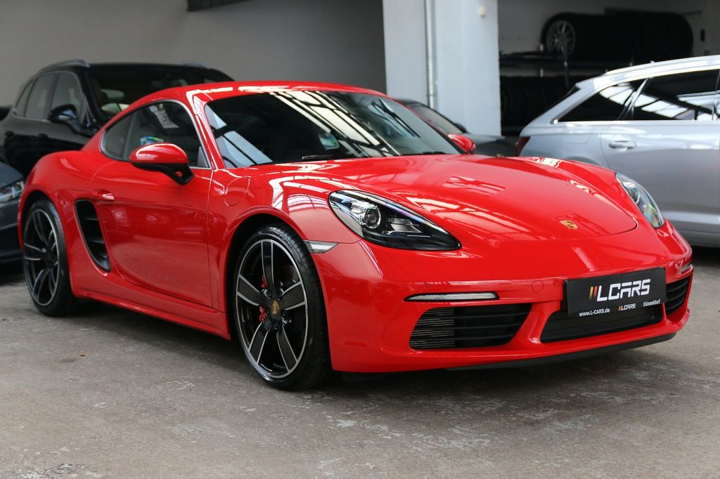 Porsche Cayman 2018