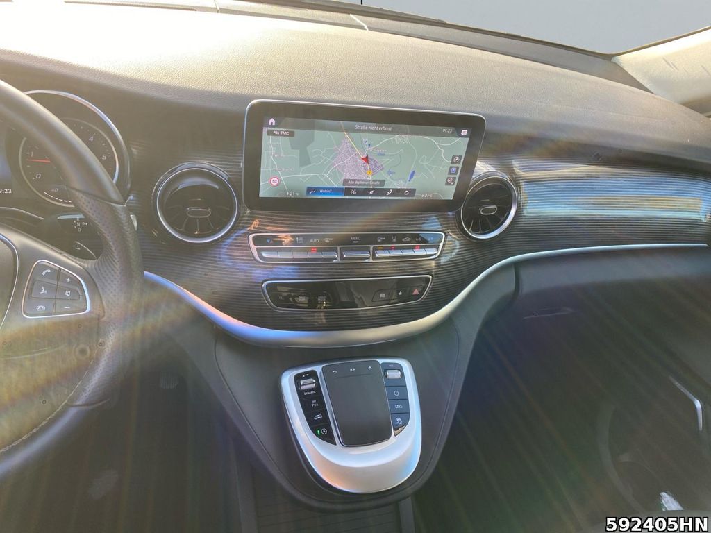 Mercedes-Benz V 300 2024